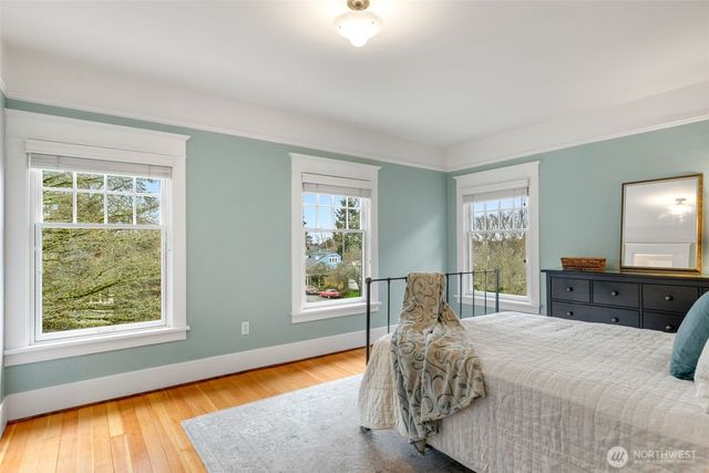 2430 8th Avenue W, Seattle, WA 98119