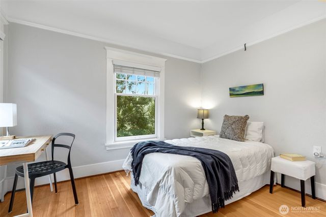 2430 8th Avenue W, Seattle, WA 98119