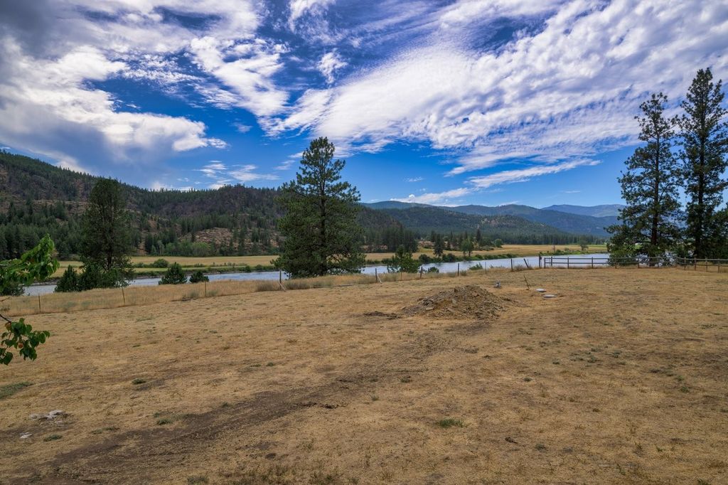 Image 12 of property listing at 15 Terrace Drive, Plains, MT 59859