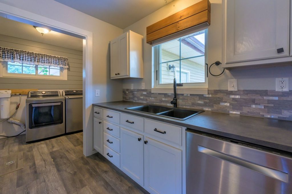 Image 30 of property listing at 15 Terrace Drive, Plains, MT 59859
