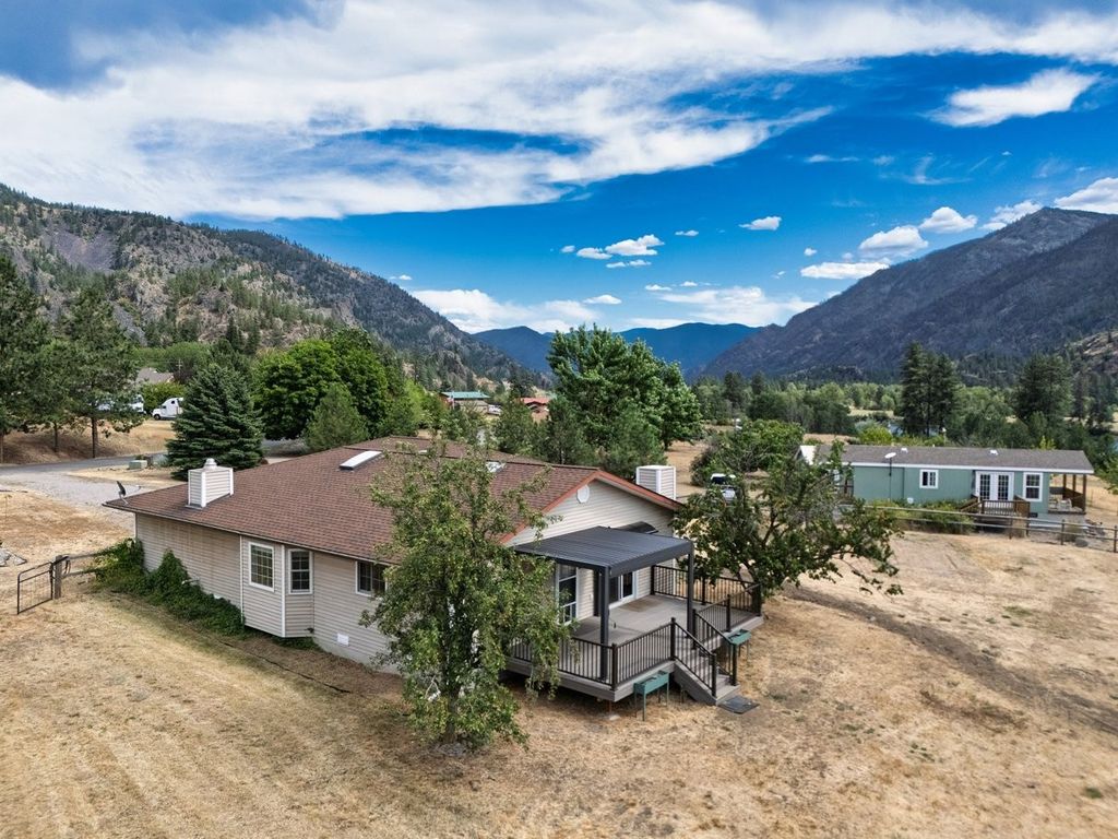 Image 4 of property listing at 15 Terrace Drive, Plains, MT 59859