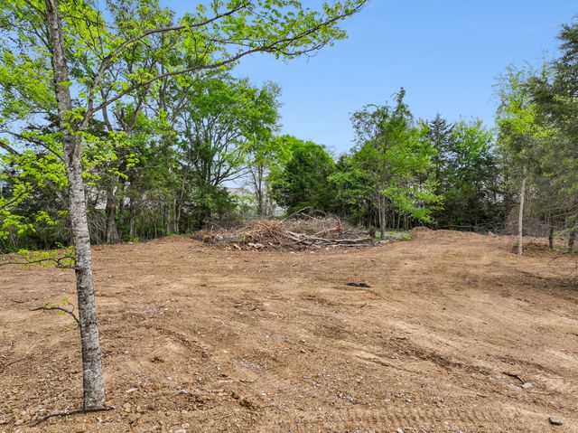 1410 Stroud Drive, Lebanon, TN 37087