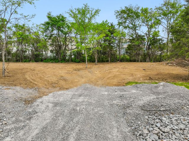 1410 Stroud Drive, Lebanon, TN 37087