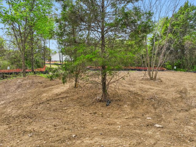 1410 Stroud Drive, Lebanon, TN 37087