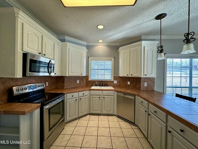 1018 S Old Highway 49, Richland, MS 39218