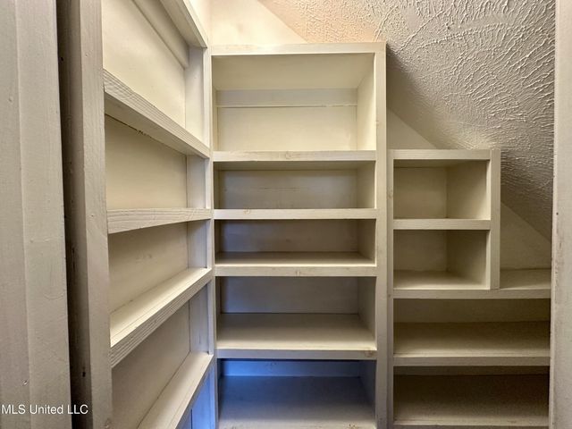 1018 S Old Highway 49, Richland, MS 39218