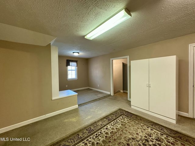 1018 S Old Highway 49, Richland, MS 39218