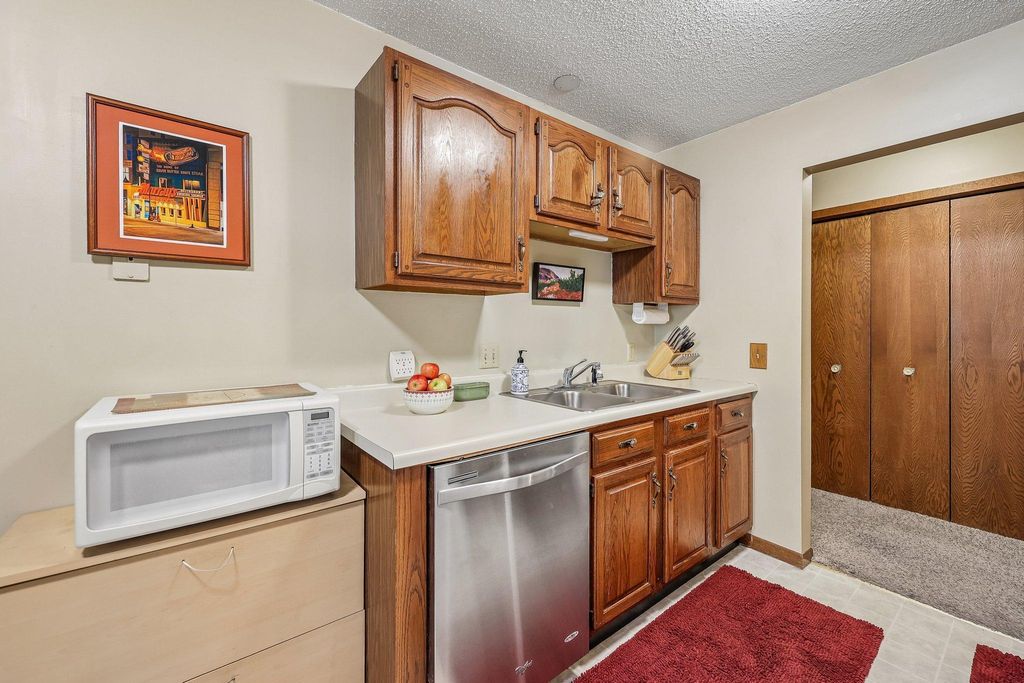 301 3rd Street S 103, Stillwater, MN 55082 — photo 5