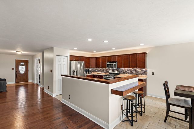 13691 Blue Springs Court, Dyer, IN 46311