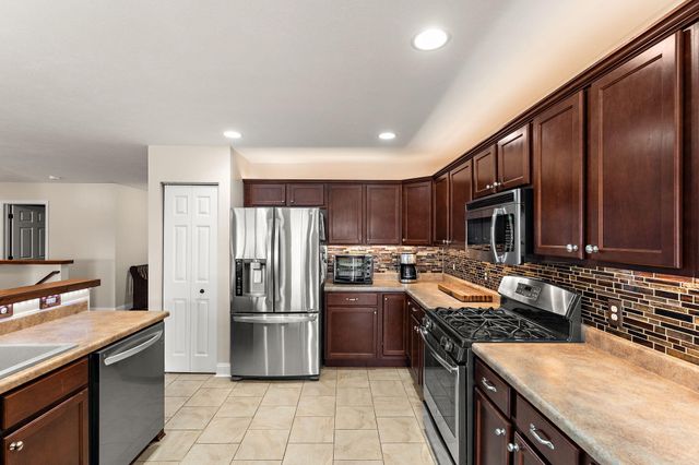 13691 Blue Springs Court, Dyer, IN 46311