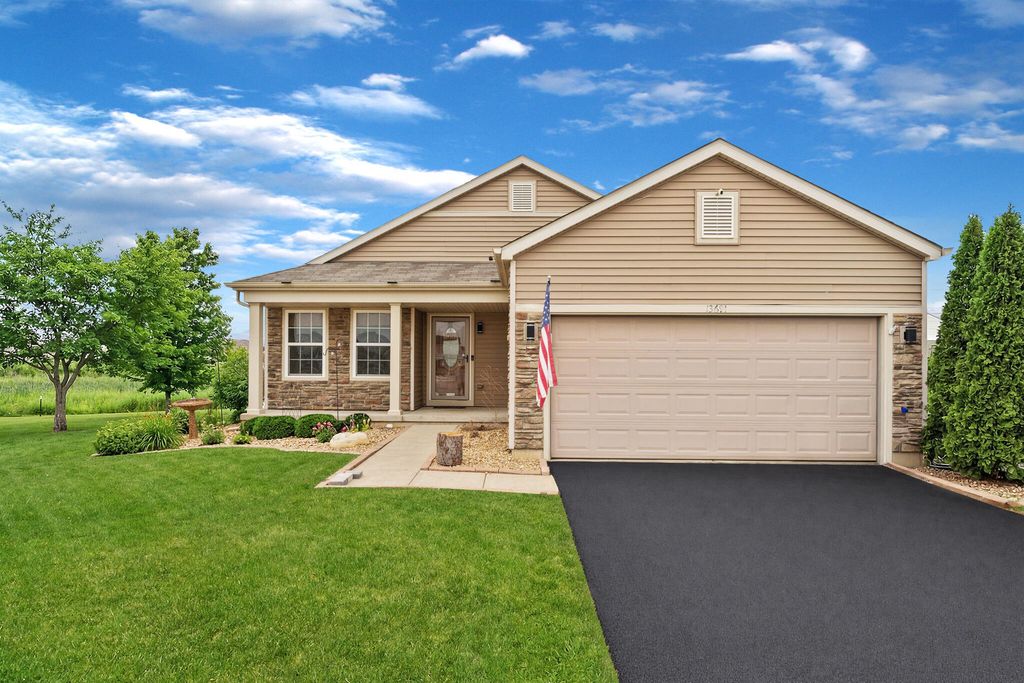 13691 Blue Springs Court, Dyer, IN 46311