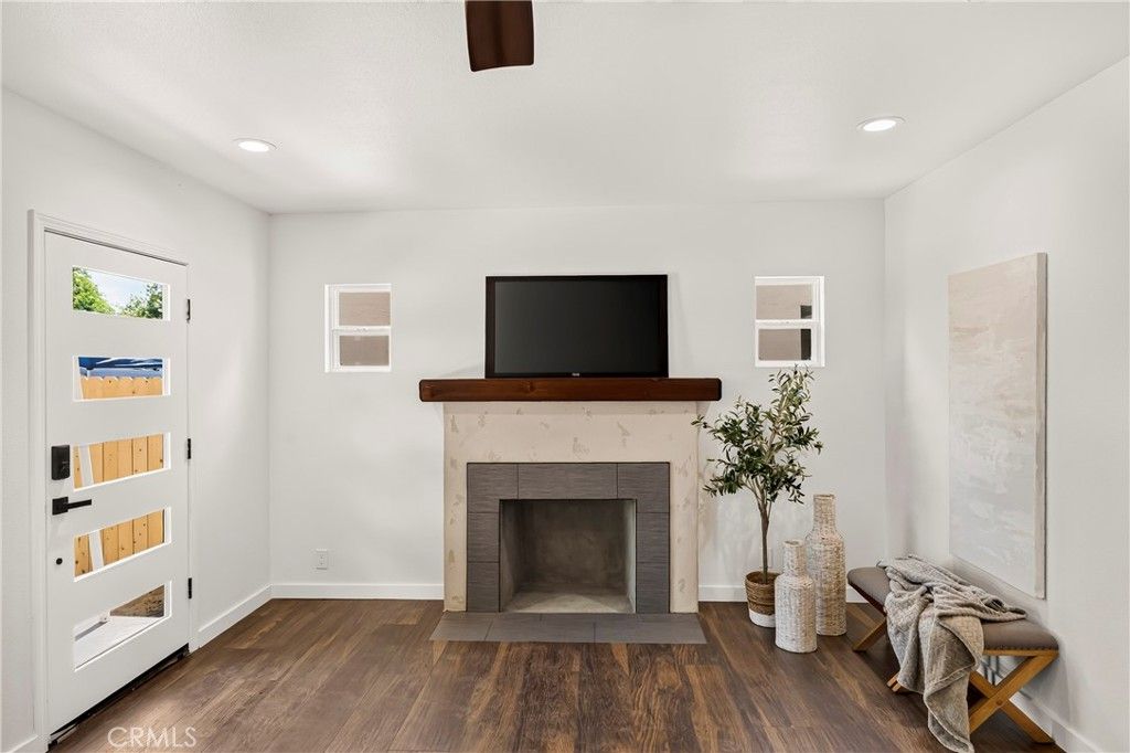 Image 10 of property listing at 977 Sarah, Chico, CA 95926