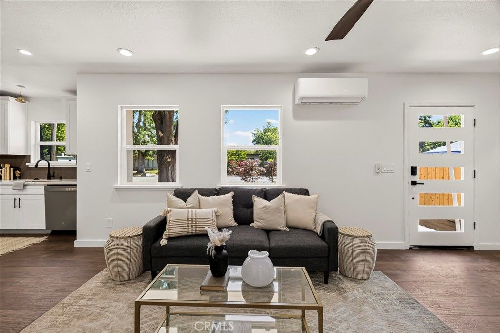 Image 11 of property listing at 977 Sarah, Chico, CA 95926