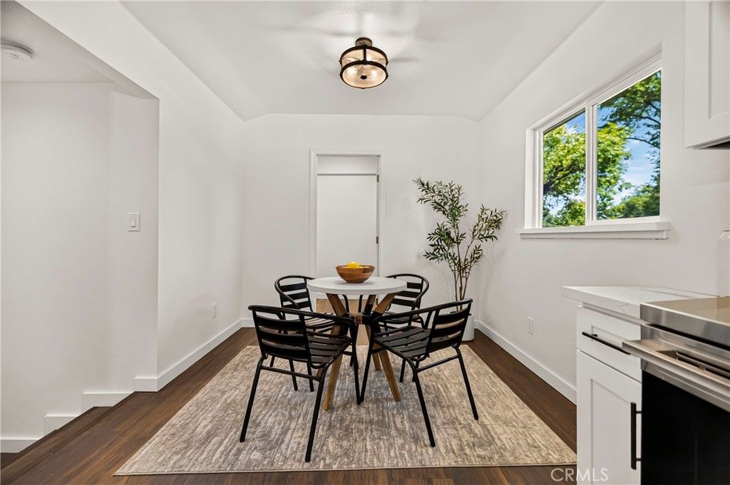 Image 24 of property listing at 977 Sarah, Chico, CA 95926