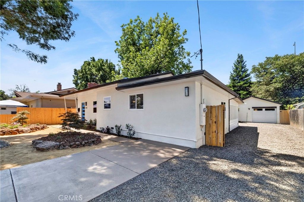 Image 3 of property listing at 977 Sarah, Chico, CA 95926