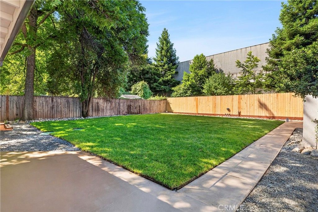 Image 50 of property listing at 977 Sarah, Chico, CA 95926