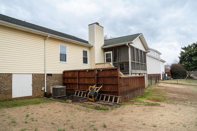 150 Parris Ridge Drive, Boiling Springs, SC 29316