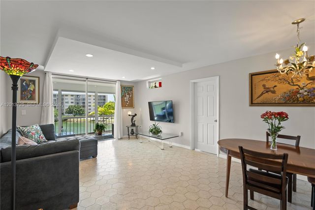 2851 Leonard Drive J306, Aventura, FL 33160