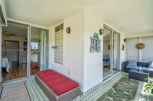 2851 Leonard Drive J306, Aventura, FL 33160