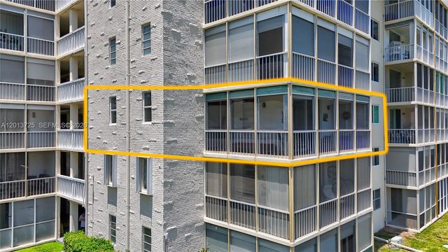 2851 Leonard Drive J306, Aventura, FL 33160