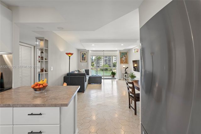 2851 Leonard Drive J306, Aventura, FL 33160
