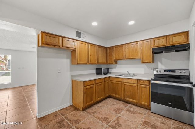 4615 N 39TH Avenue 19, Phoenix, AZ 85019