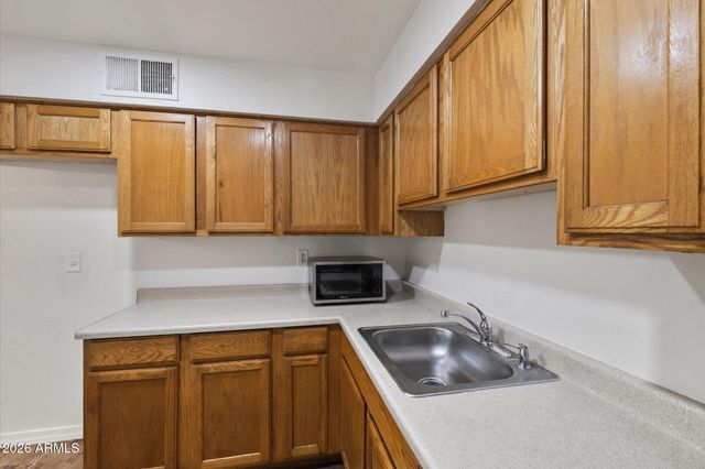 4615 N 39TH Avenue 19, Phoenix, AZ 85019
