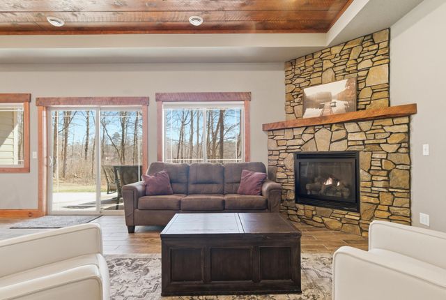 8393 Flower Trail, Breezy Point, MN 56472