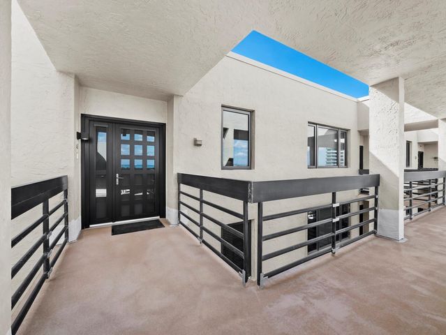 1135 GULF OF MEXICO DRIVE 605, Longboat Key, FL 34228