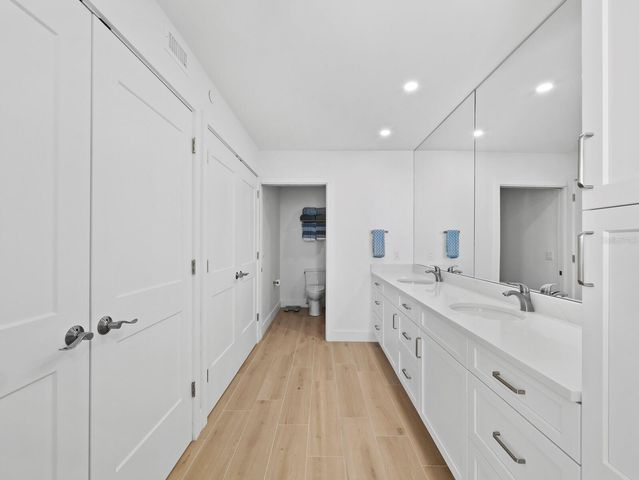 1135 GULF OF MEXICO DRIVE 605, Longboat Key, FL 34228