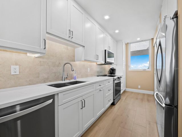 1135 GULF OF MEXICO DRIVE 605, Longboat Key, FL 34228