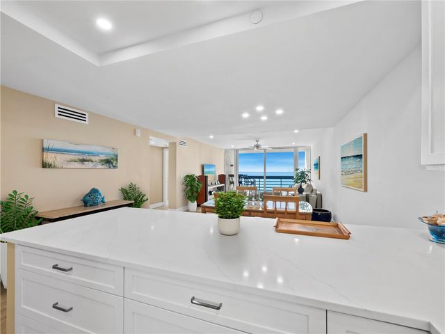 1135 GULF OF MEXICO DRIVE 605, Longboat Key, FL 34228