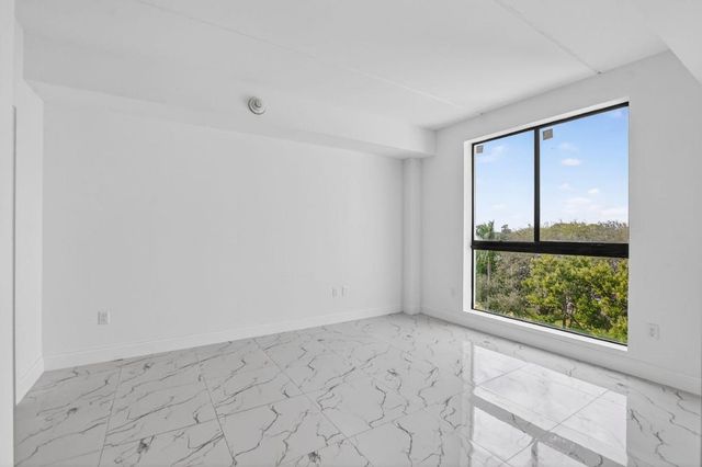 250 W Hidden Valley Boulevard 104, Boca Raton, FL 33487