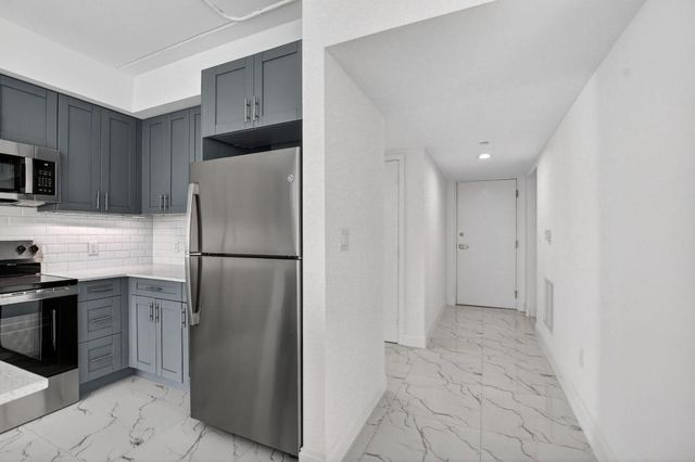 250 W Hidden Valley Boulevard 104, Boca Raton, FL 33487