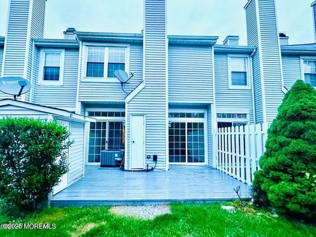 16 Gerard Place, Sayreville, NJ 08859