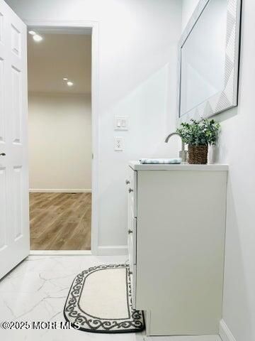 16 Gerard Place, Sayreville, NJ 08859