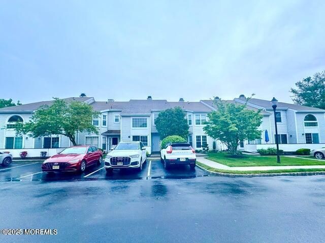 16 Gerard Place, Sayreville, NJ 08859