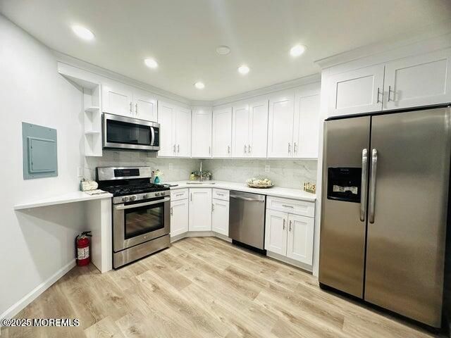 16 Gerard Place, Sayreville, NJ 08859