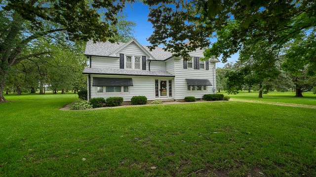 8540 Manchester Road, Capron, IL 61012