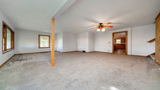 8540 Manchester Road, Capron, IL 61012