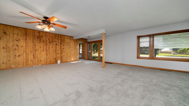 8540 Manchester Road, Capron, IL 61012