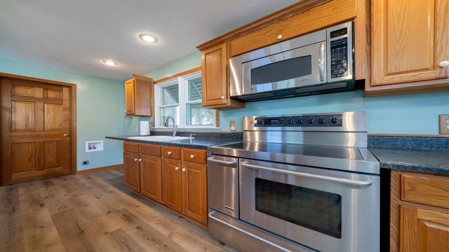 8540 Manchester Road, Capron, IL 61012