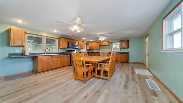 8540 Manchester Road, Capron, IL 61012