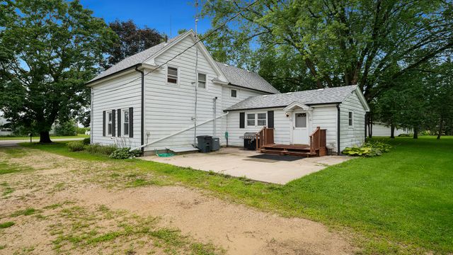 8540 Manchester Road, Capron, IL 61012
