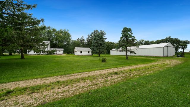 8540 Manchester Road, Capron, IL 61012