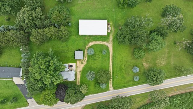 8540 Manchester Road, Capron, IL 61012