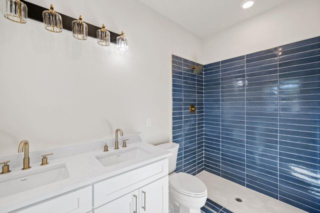 28 Wood Glen DR, Wimberley, TX 78676