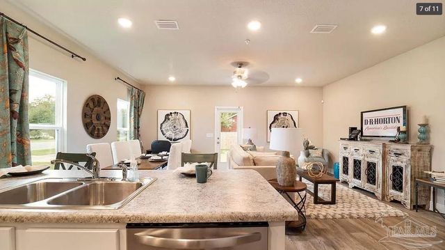 6012 Royal Port Ct, Pensacola, FL 32526