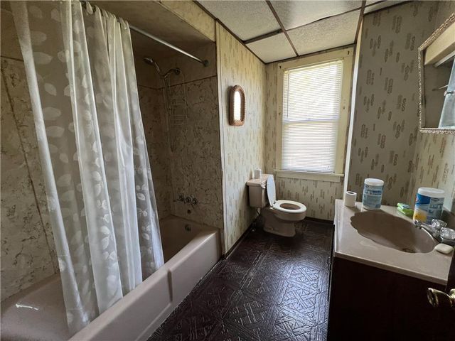 225 East St Joseph Street, Easton, PA 18042