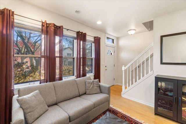 1751 N Franklin PLACE, Milwaukee, WI 53202